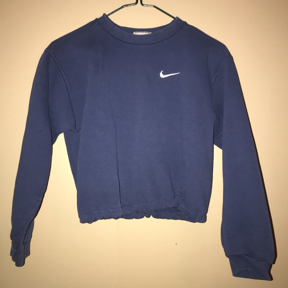 NIKE women ruched cropped long sleeve